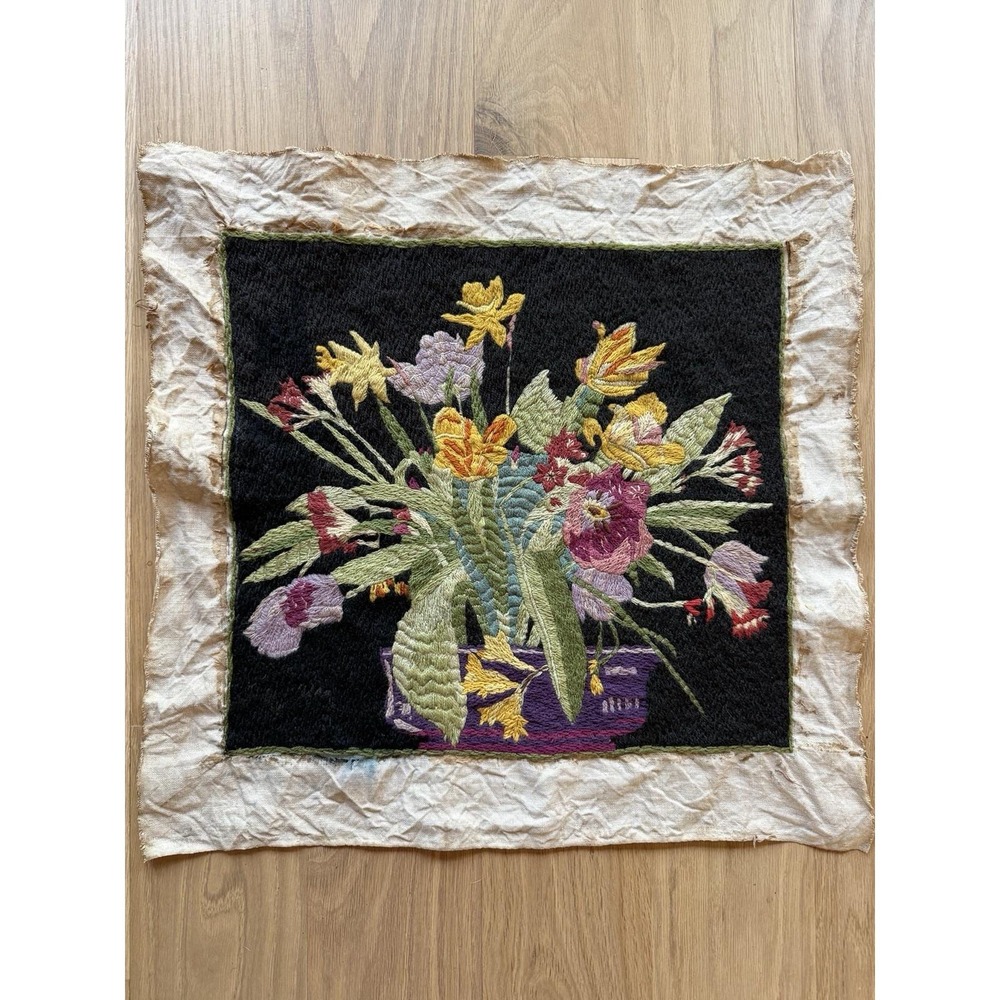 VTG Floral Crewelwork Embroidery Finished 16x16 Wool Needlepoint Bouquet Flower